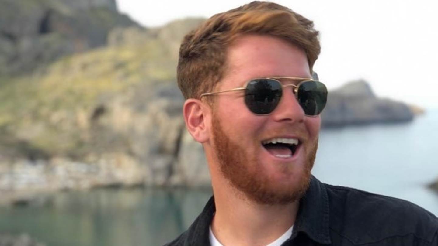 Σε άλλα νέα, ο Τζέιμς Καφετζής πετσοκόβει ξανά Survivor και ΣΚΑΪ