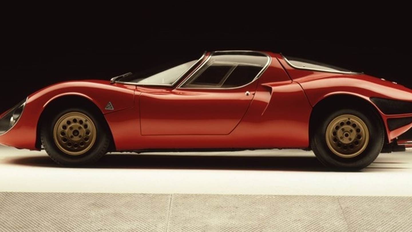 Δέος και μόνο για τη θεότητα της αυτοκίνησης, Alfa Romeo 33 Stradale