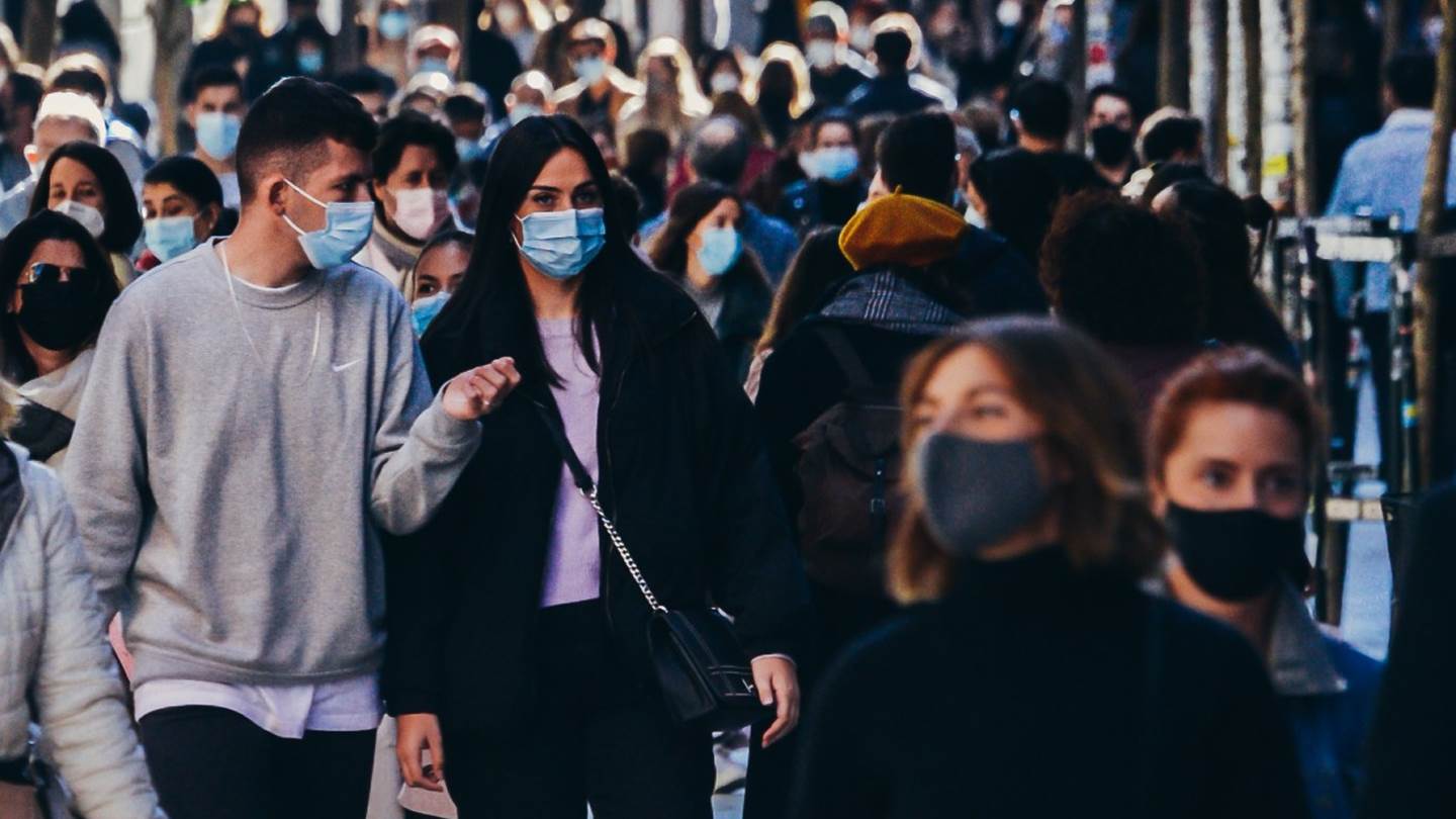 Κορονοϊός: Ανέβηκαν στα 3.407 τα νέα κρούσματα