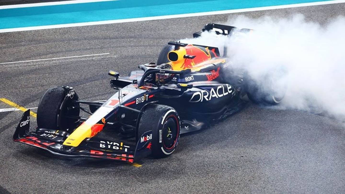 Στο F1 GP Άμπου Ντάμπι ο Max Verstappen έκανε το ασύλληπτο 19 στα 22