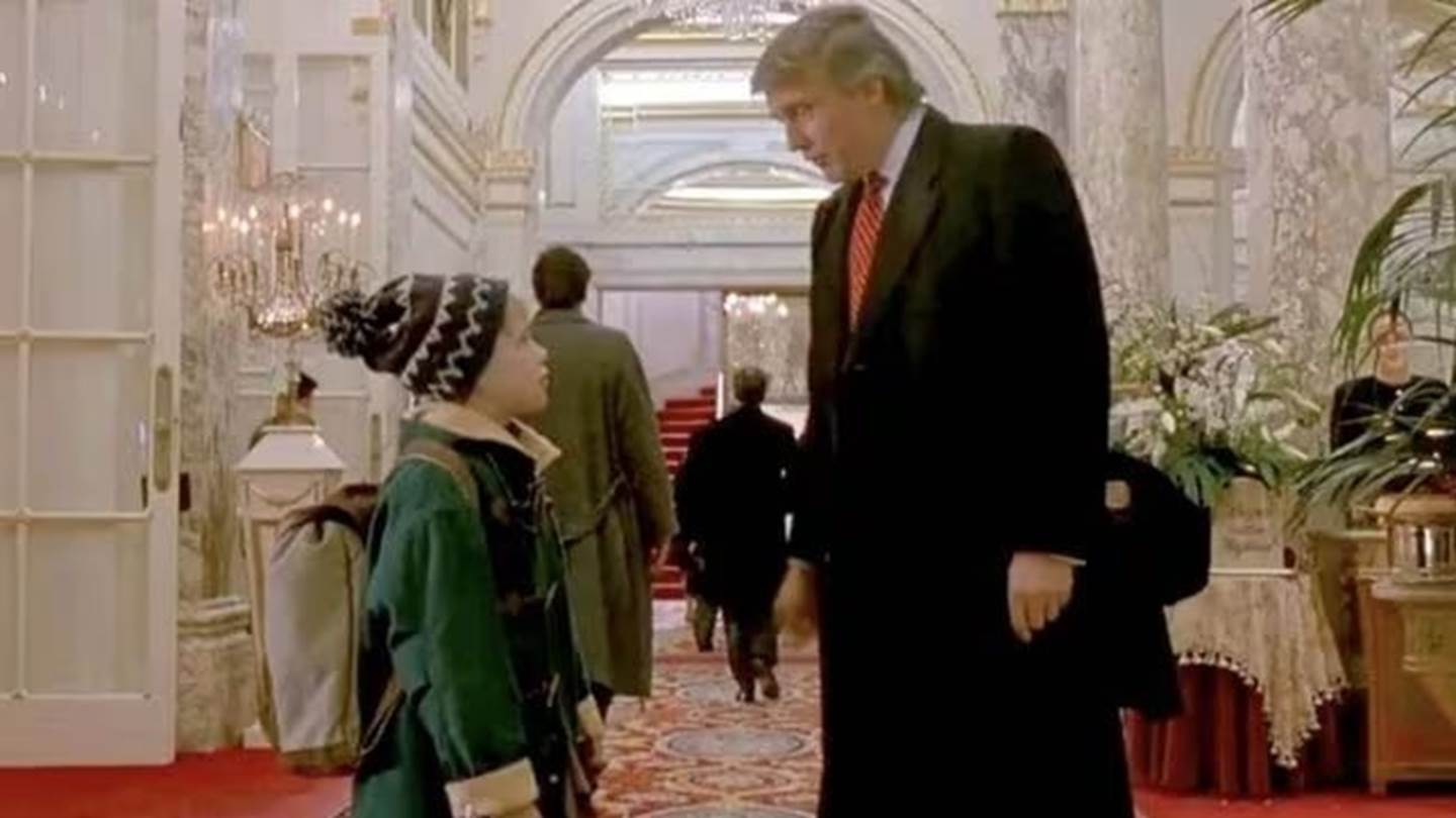 Τώρα ο Donald Trump διαψεύδει ότι επέβαλε την cameo εμφάνισή του στο Home Alone