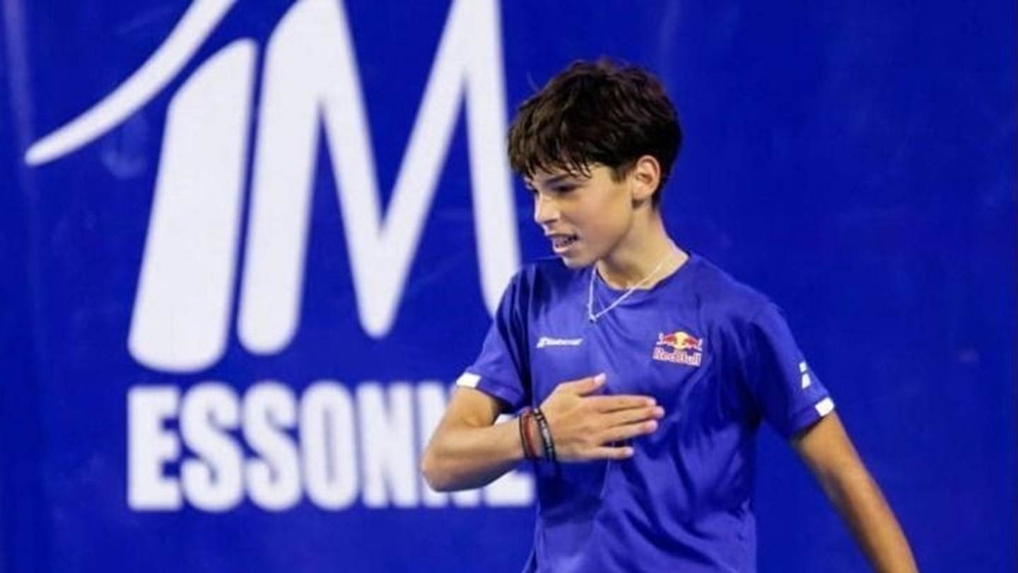 Ο 13χρονος Ραφαήλ Παγώνης είναι πρωταθλητής Ευρώπης στο τένις U14