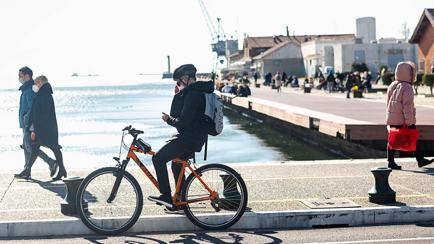 Οι λόγοι που δεν πέφτουν τα κρούσματα κορονοϊού