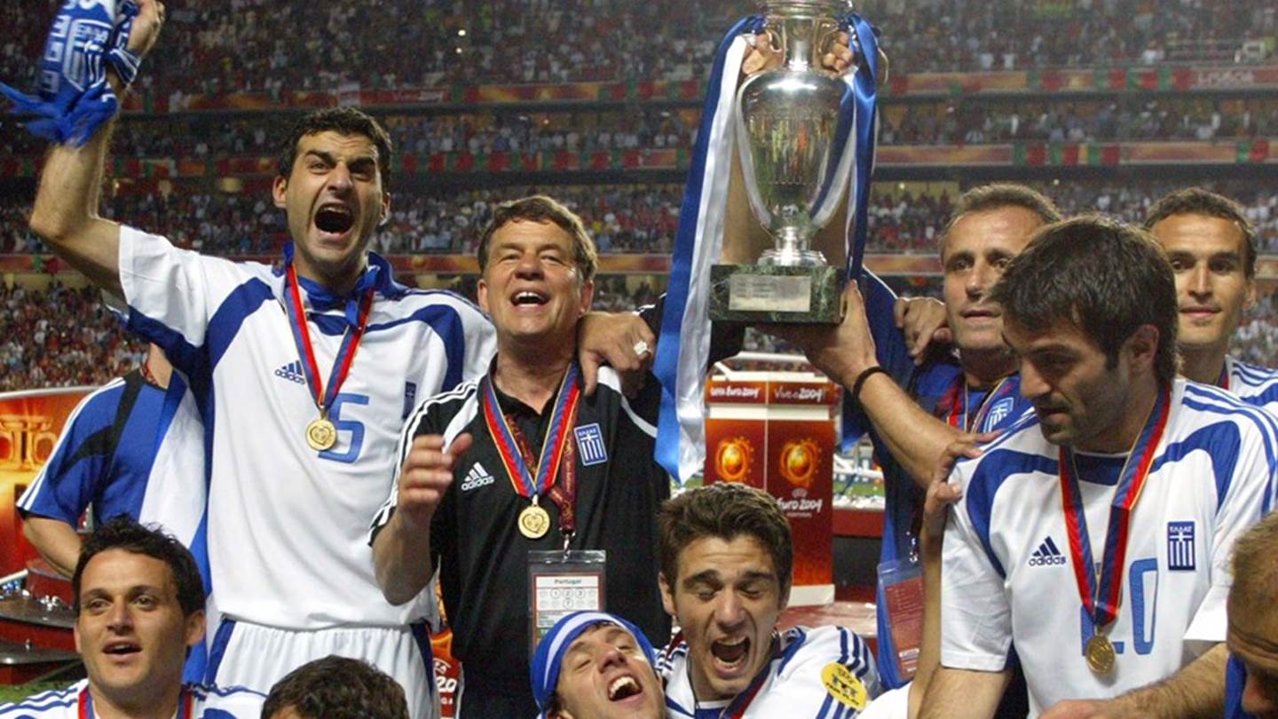 Legends 2004 vs. UEFA All Stars, ένα επετειακό φιλικό προς τιμήν του Ότο Ρεχάγκελ