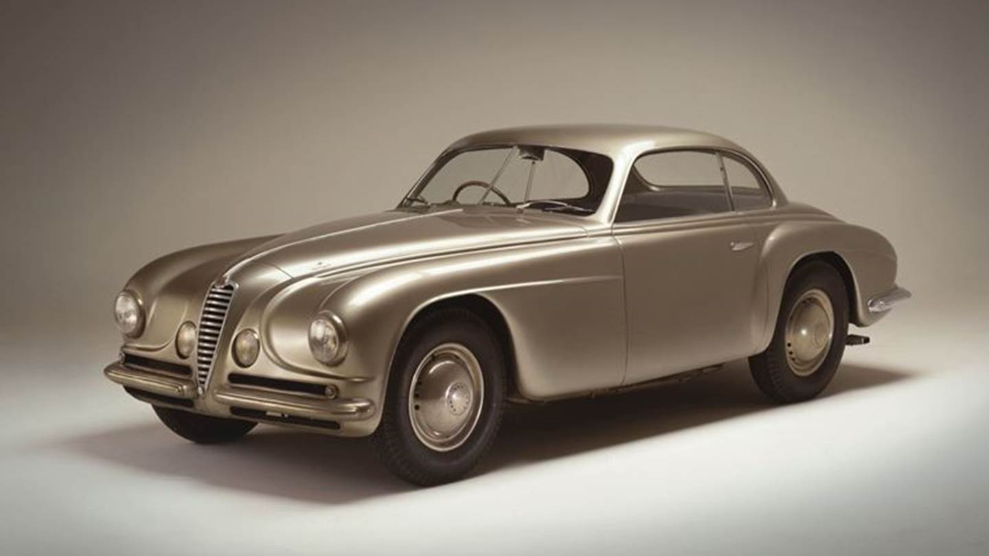 H ανυπέρβλητη κομψότητα της Alfa Romeo 6C SS 2500 Villa d'Este