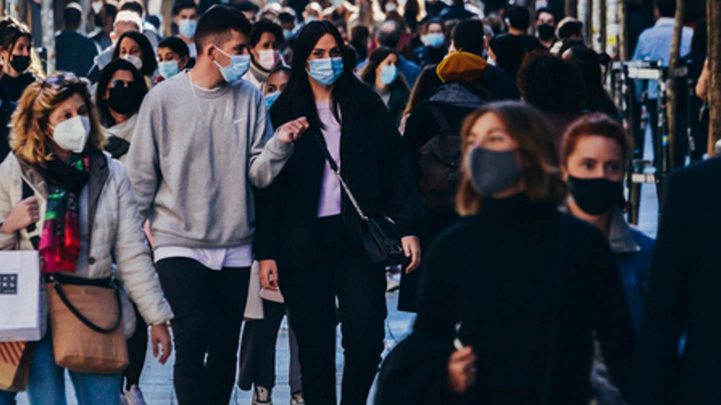 Κορονοϊός: Μία ανάσα από τους 100 θανάτους