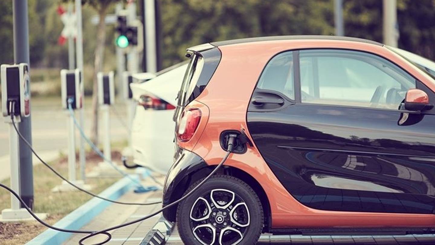 Ρυπαίνουν τα ηλεκτρικά αυτοκίνητα; Το Yale απαντά