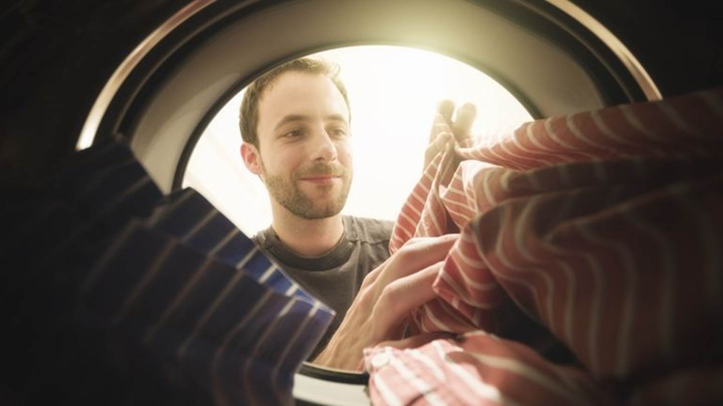 Πώς θα σώσεις τα ρούχα σου από λεκέδες λαδιού