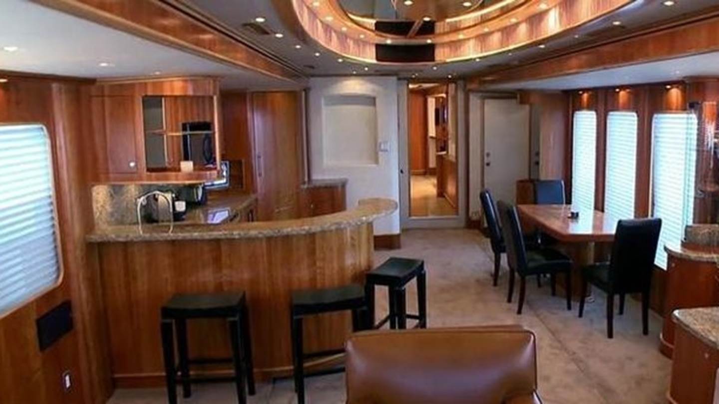 Το τροχόσπιτο του DiCaprio μοιάζει με διαμέρισμα