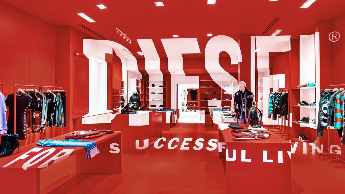 Το νέο, τολμηρό pop-up store concept της Diesel