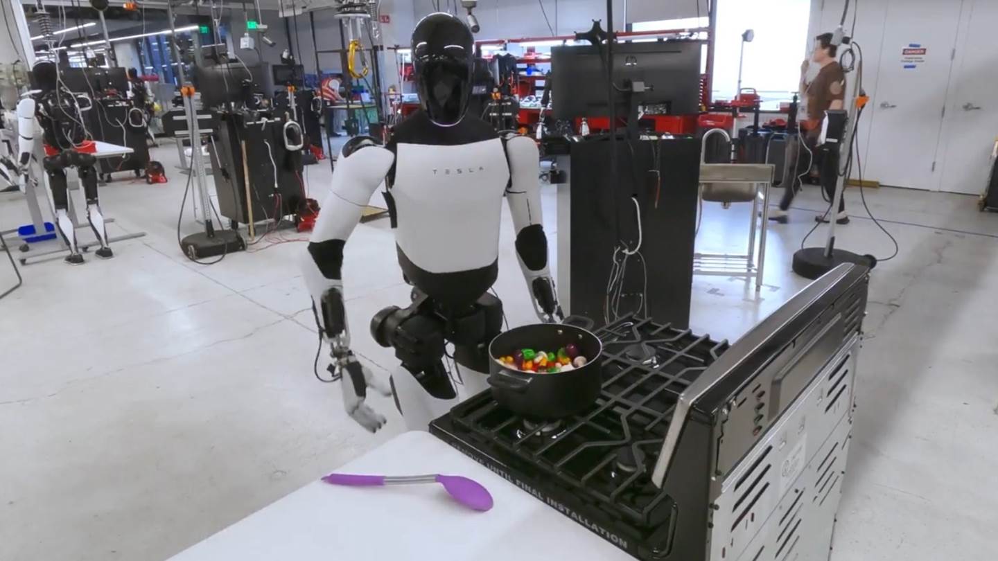 Σε νέο βίντεο το ανθρωποειδές ρομπότ Optimus θυμίζει Black Mirror