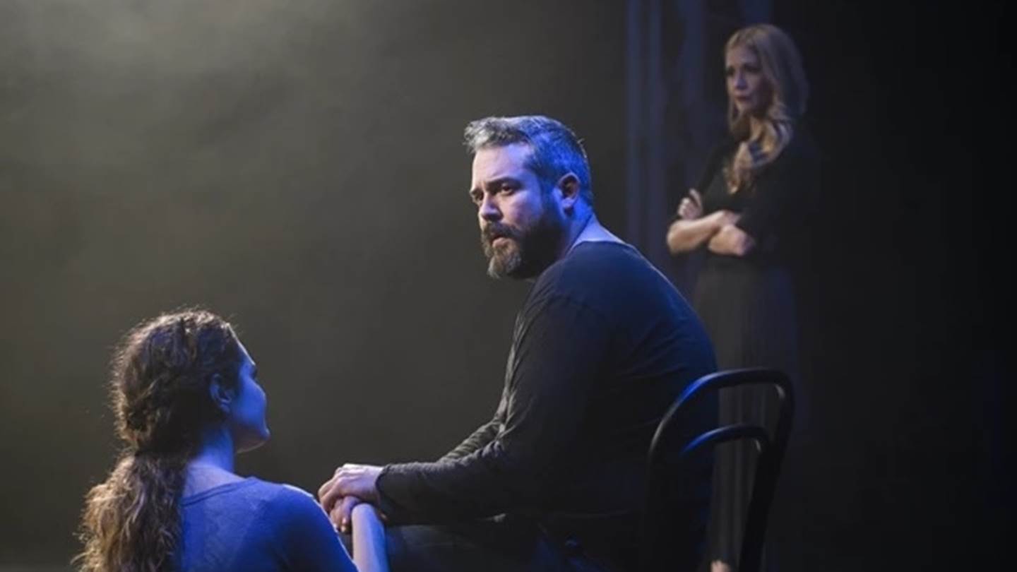 Οι θεατρικές παραστάσεις που ρίχνουν αυλαία μέχρι την Κυριακή των Βαΐων