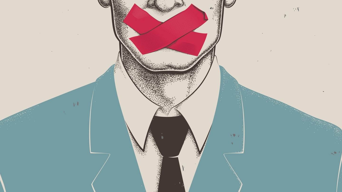 Πώς να αποστομώσεις όσους σε ρωτούν στα οικογενειακά τραπέζια γιατί είσαι single