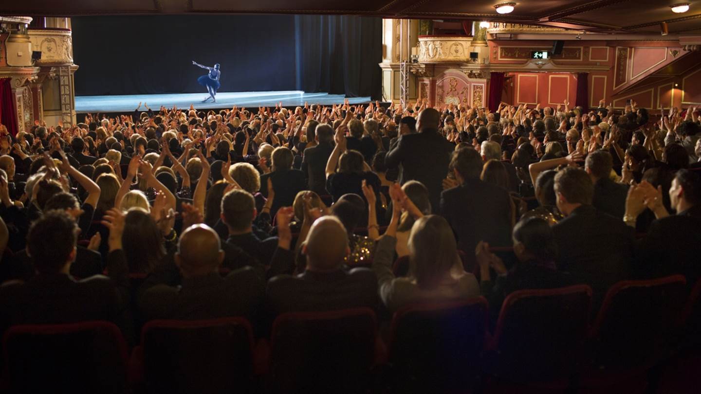 Οι επικρατέστεροι για τα Θεατρικά Βραβεία Κοινού 2022