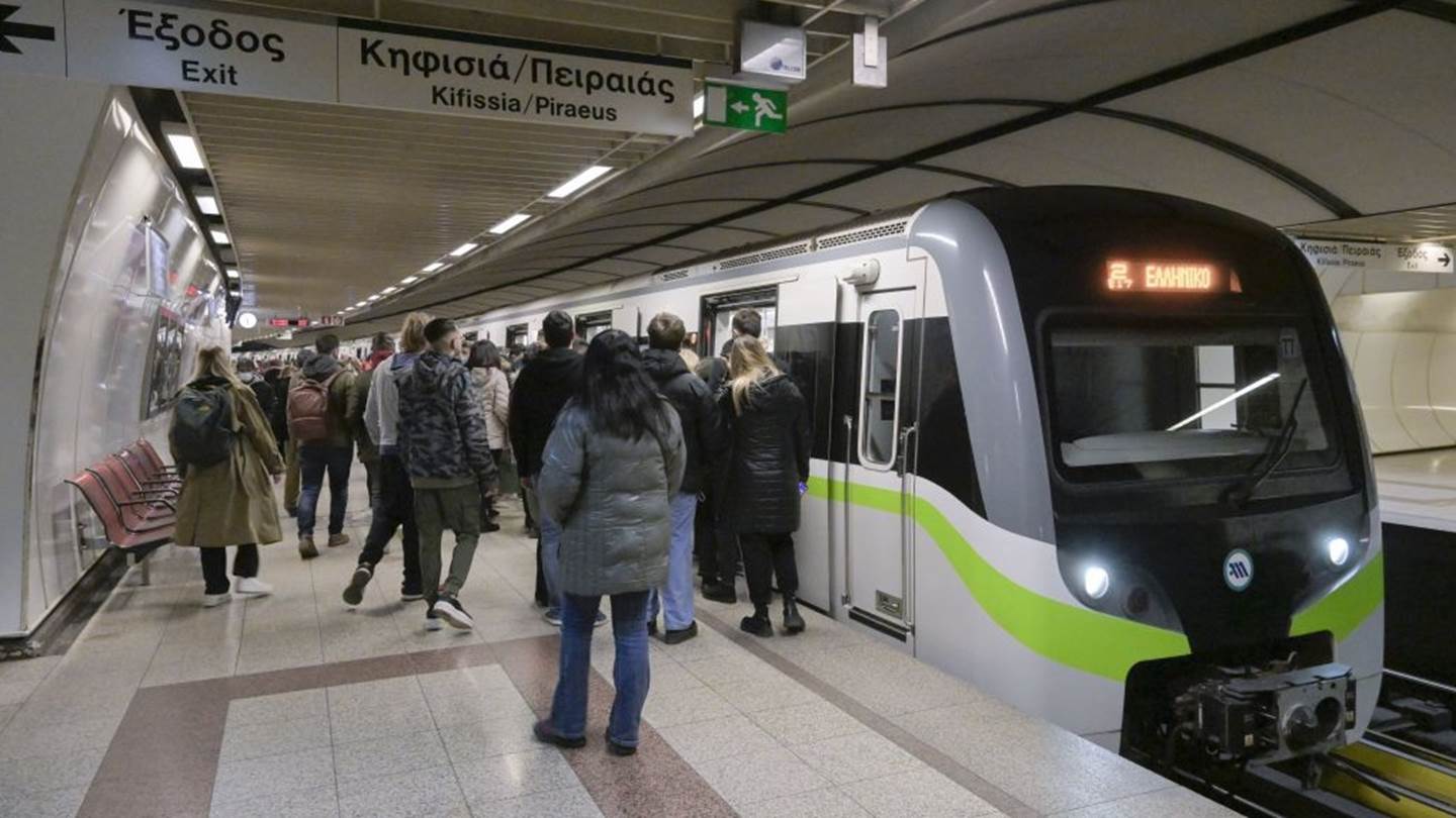 Ανέπαφες πληρωμές με κάρτα σε μετρό, τραμ, λεωφορεία και τρόλεϊ από σήμερα