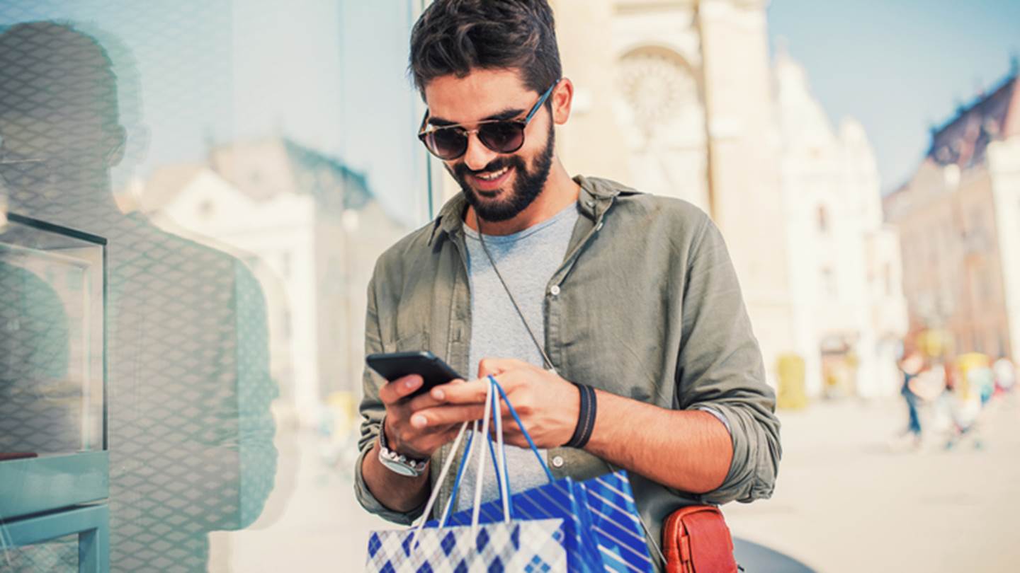 Καλοκαιρινές εκπτώσεις και 10 απαραίτητες επιλογές