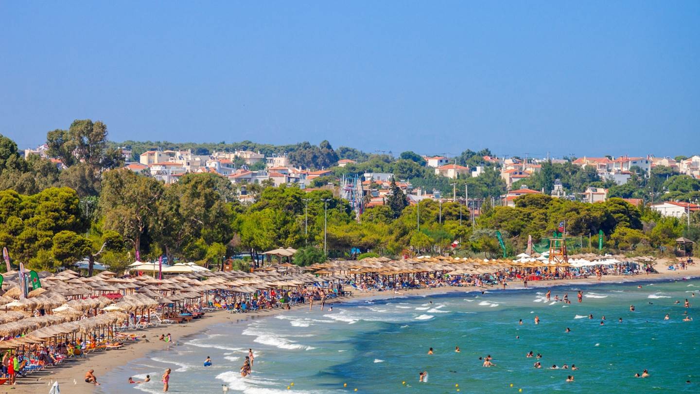 Πόσο κοστίζει η είσοδος στις οργανωμένες παραλίες της Αττικής