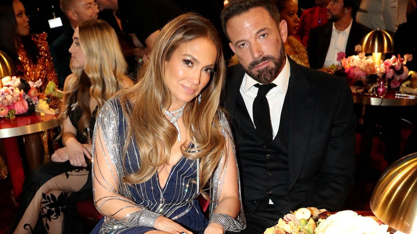 Μήπως πρέπει να τελειώνει αυτό το 'αστείο' με τα memes του Ben Affleck;