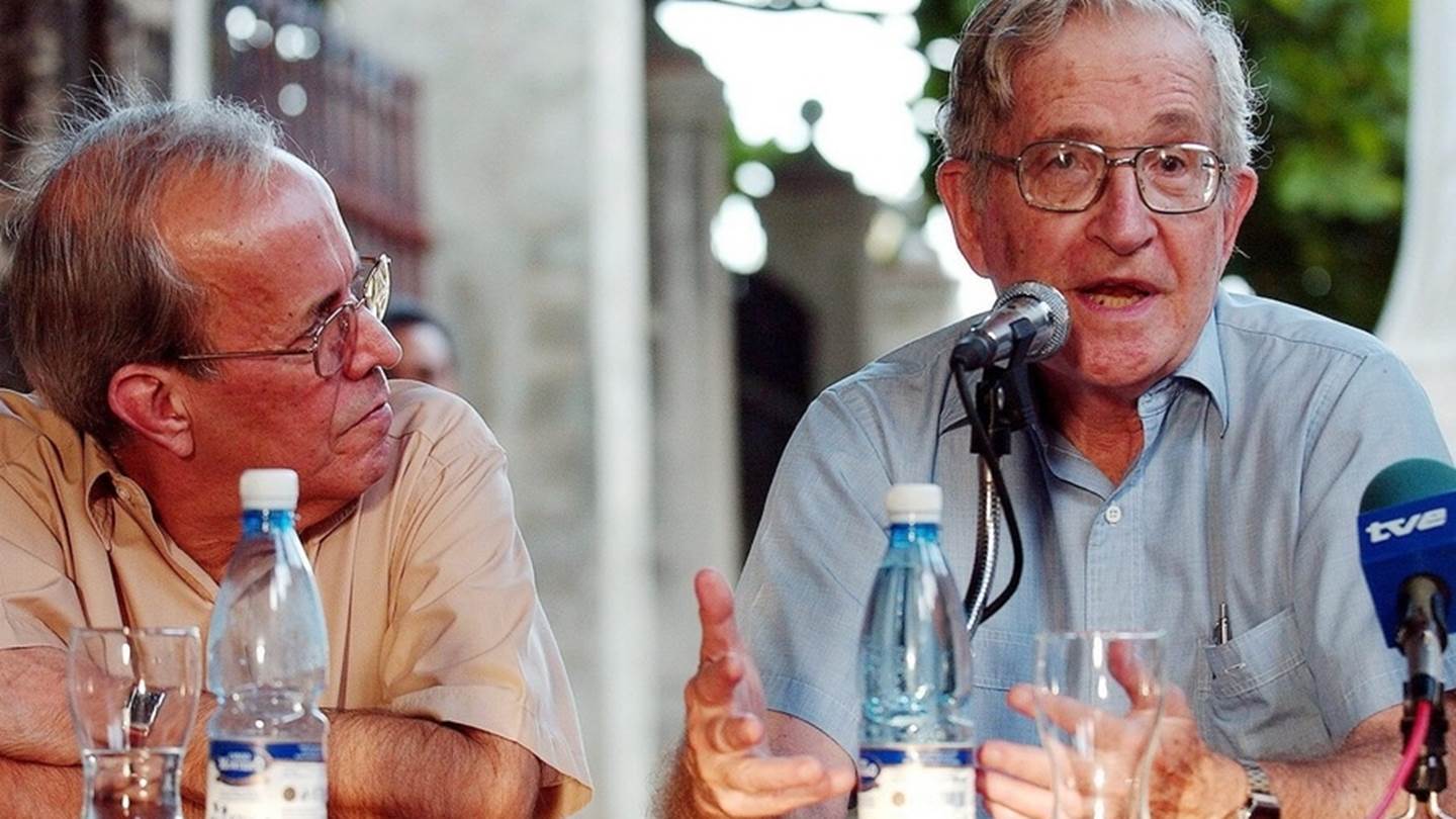 O Noam Chomsky δεν πολυσυμπαθεί το ChatGPT