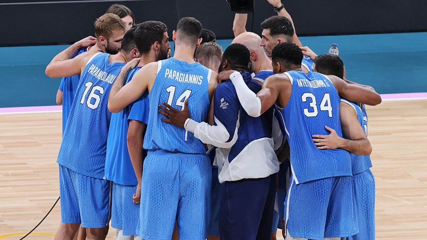 Τα δύο σενάρια που στέλνουν την Εθνική στους '8'