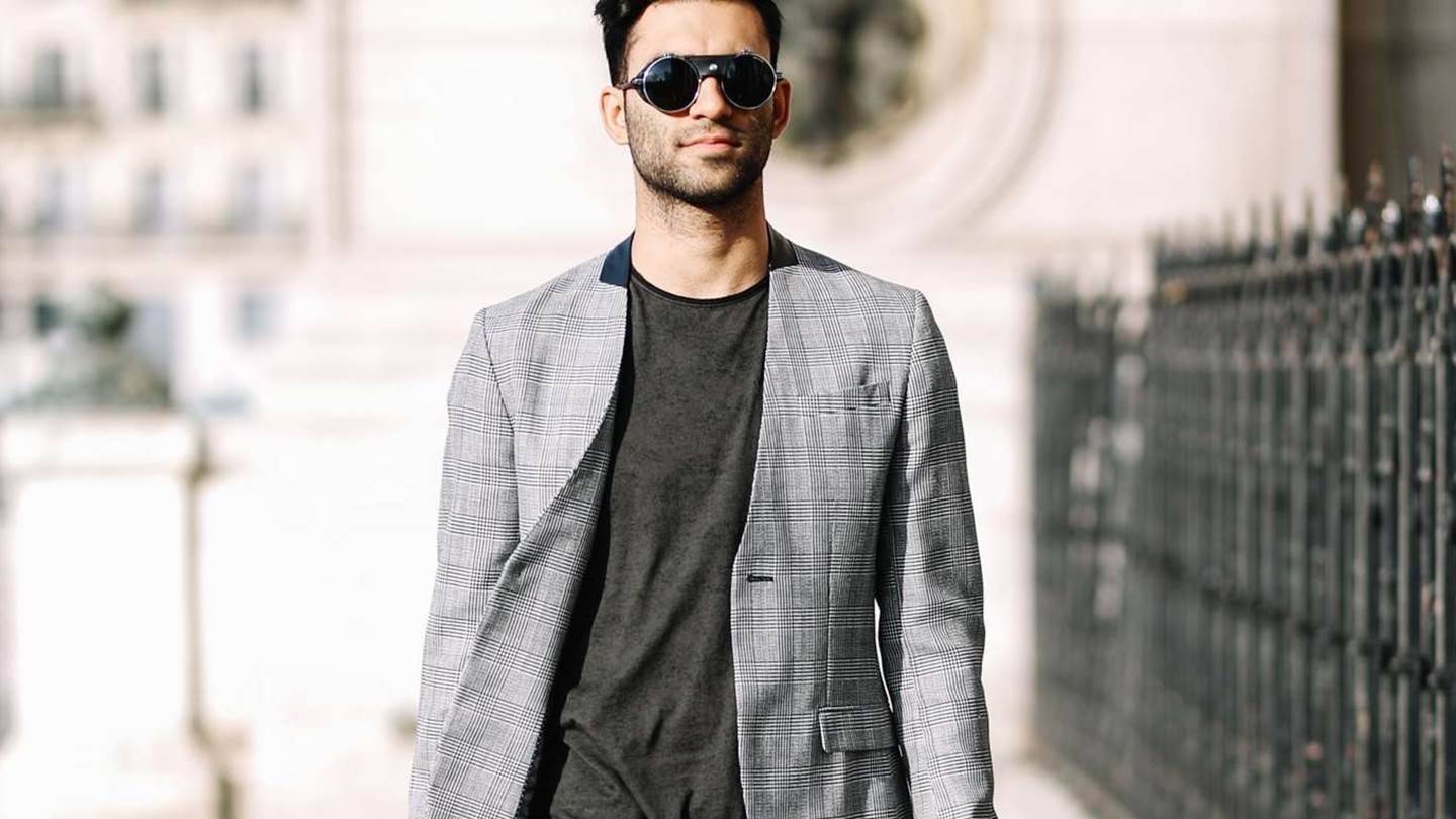 Επιστροφή στο γραφείο με το πιο κλασικό smart casual look