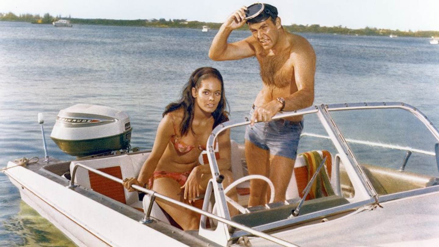 Στιλάτος με μαγιό