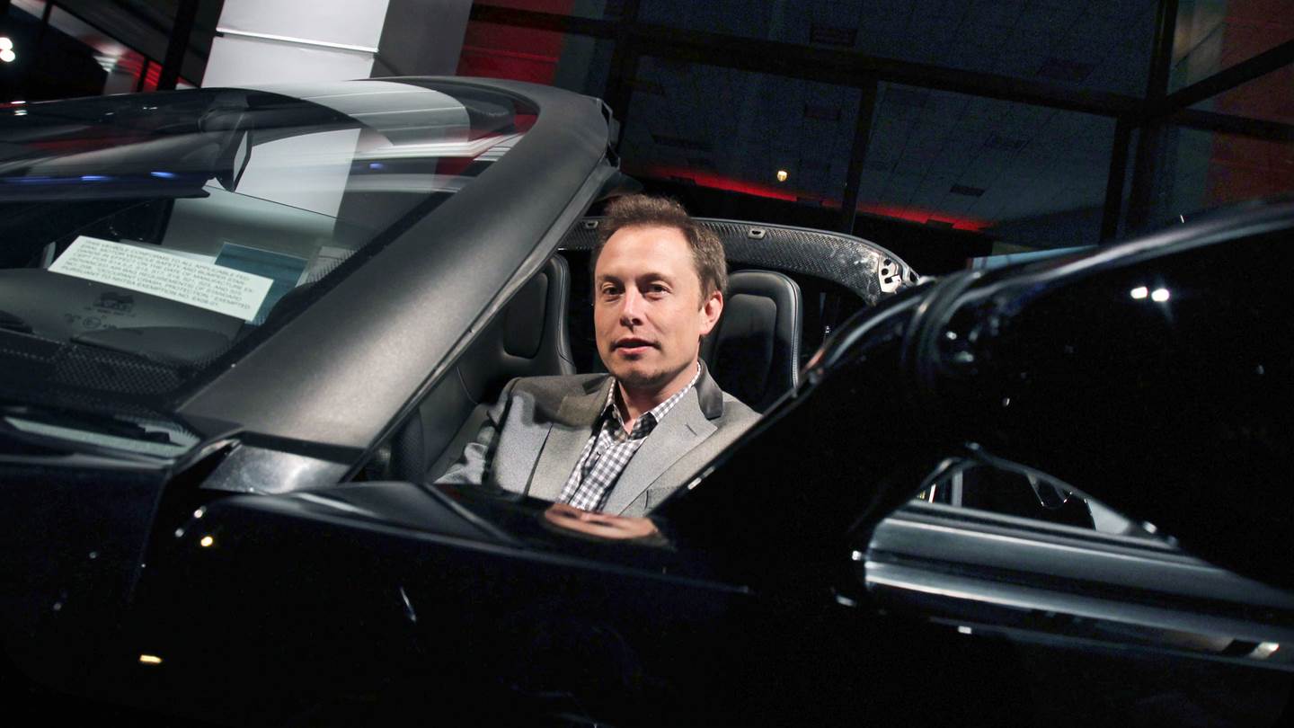 Τα οχήματα της Tesla χωρίς οδηγό προσεχώς στους δρόμους