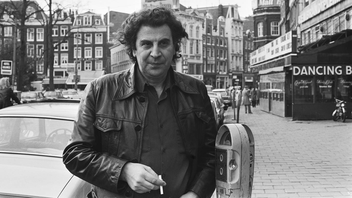 Ο Μίκης δεν έφυγε στις οχτώ, ταξίδι για την Κατερίνη