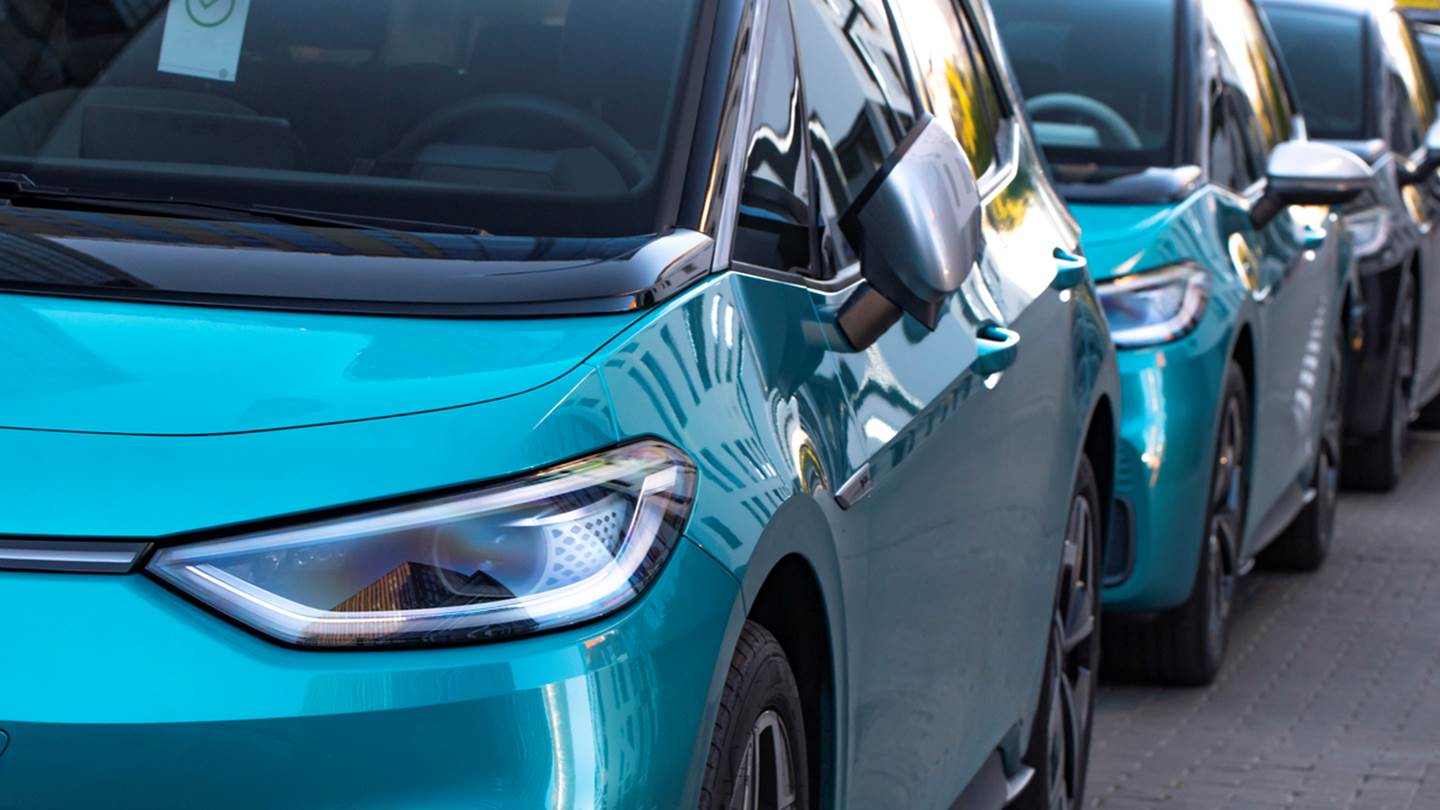 Volkswagen εναντίον Tesla