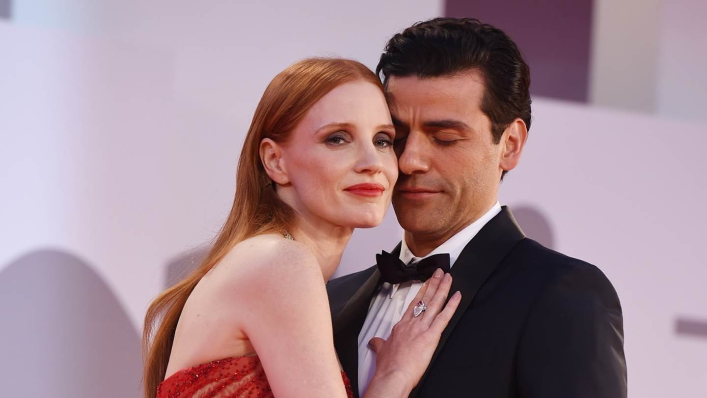 O Oscar Isaac, Jessica Chastain και το πολυσυζητημένο τους φιλί on camera