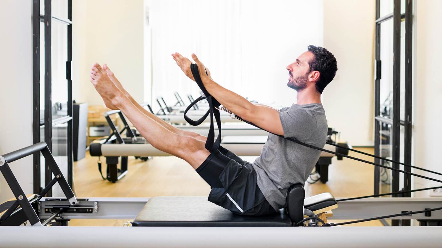 6 ασκήσεις Pilates για πανίσχυρα πόδια και κορμό