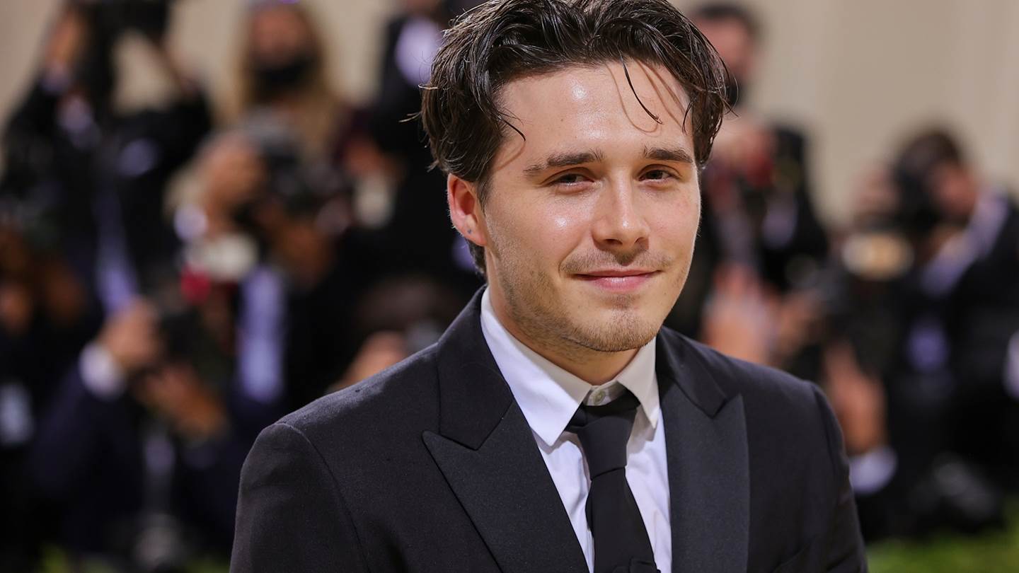 Πώς ο Brooklyn Beckham έβγαλε 5,6 εκατ. ευρώ μέσα σε έναν χρόνο