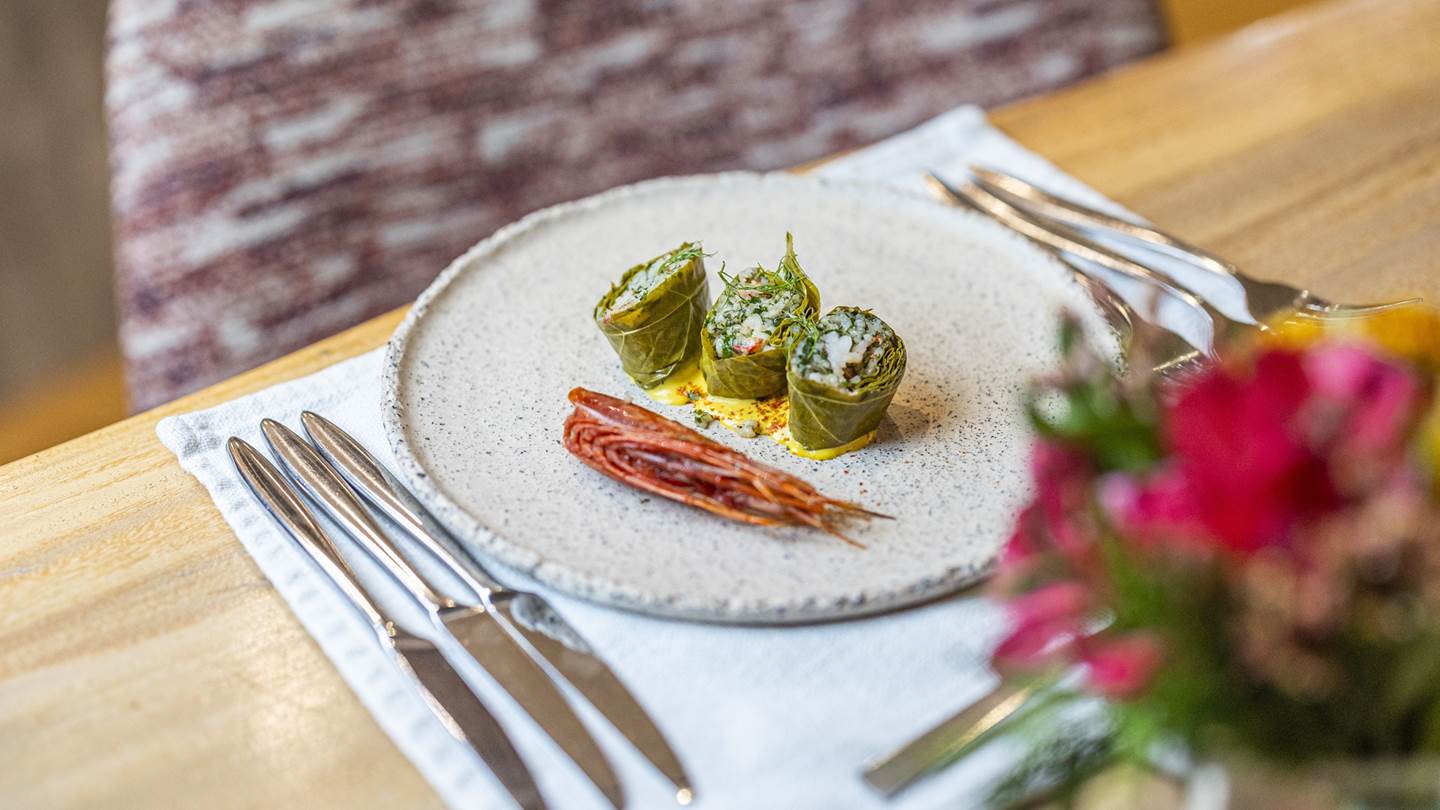 Symposio at Ark: Το Kaliya έφερε τον αέρα της Καλντέρας στη Γλυφάδα