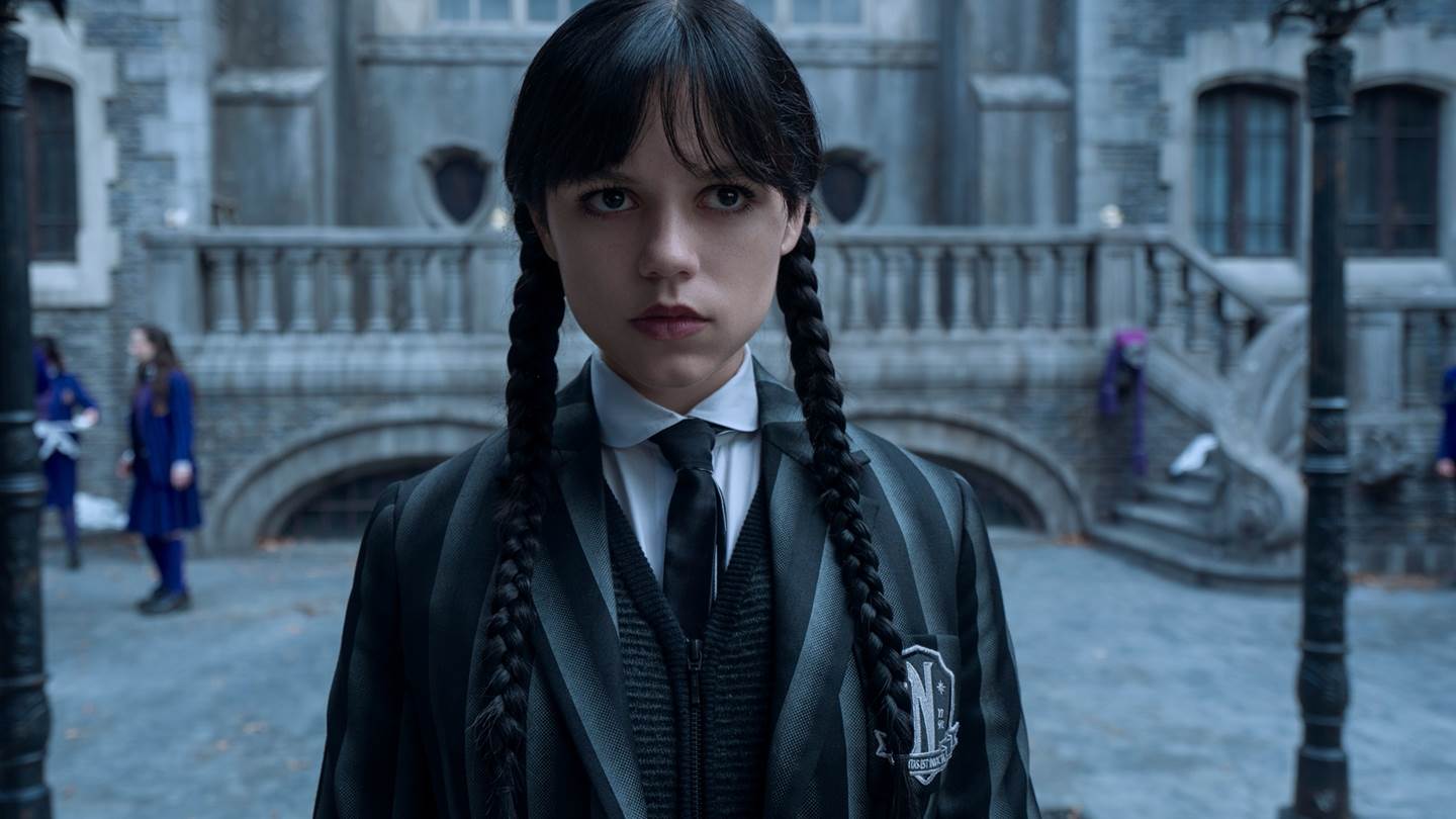 Όσα χρειάζεται να θυμηθείς προτού δεις τη νέα σεζόν της Wednesday στο Netflix