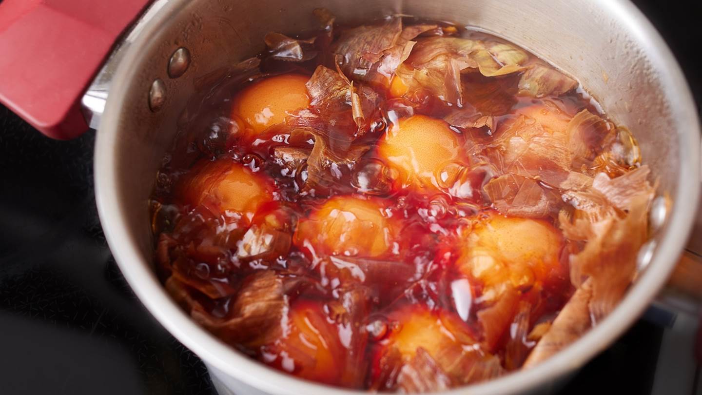 Κάτι έχουν πάθει όλοι με τα κρεμμύδια στο TikTok