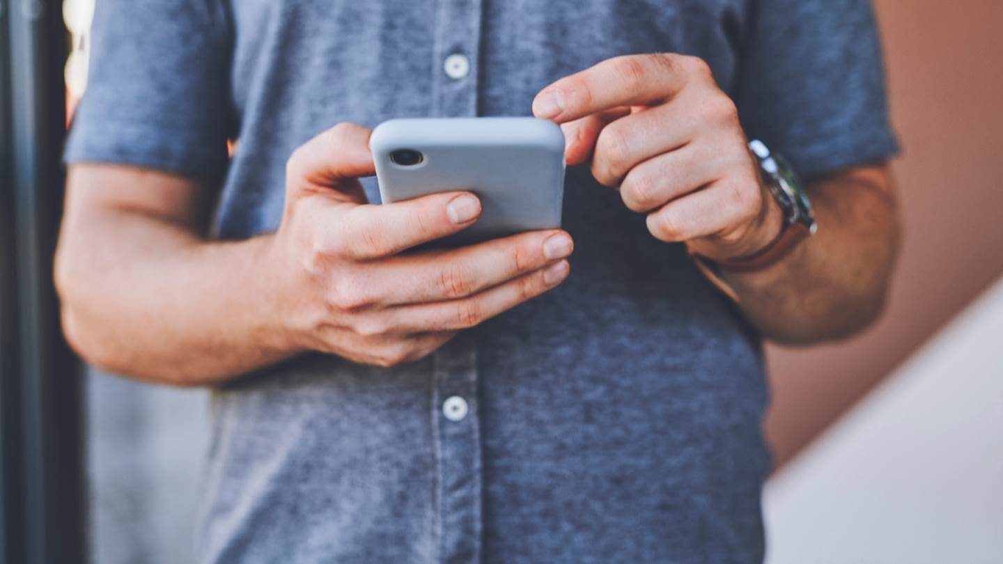 Το τρικ για να εντοπίσεις τις διπλές φωτογραφίες στο κινητό σου