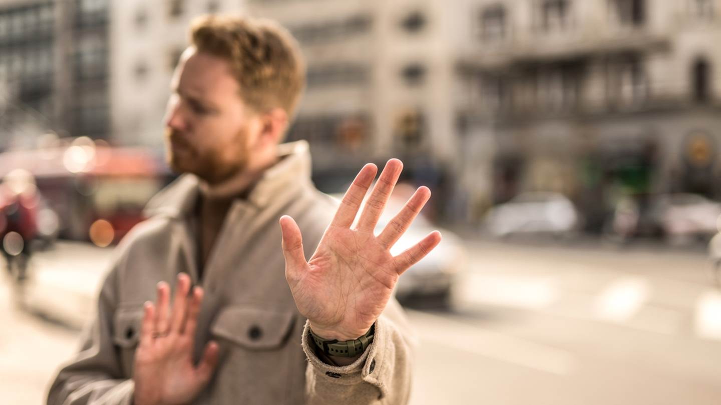 3 λόγοι για τους οποίους κανείς δεν σε θέλει για παρέα