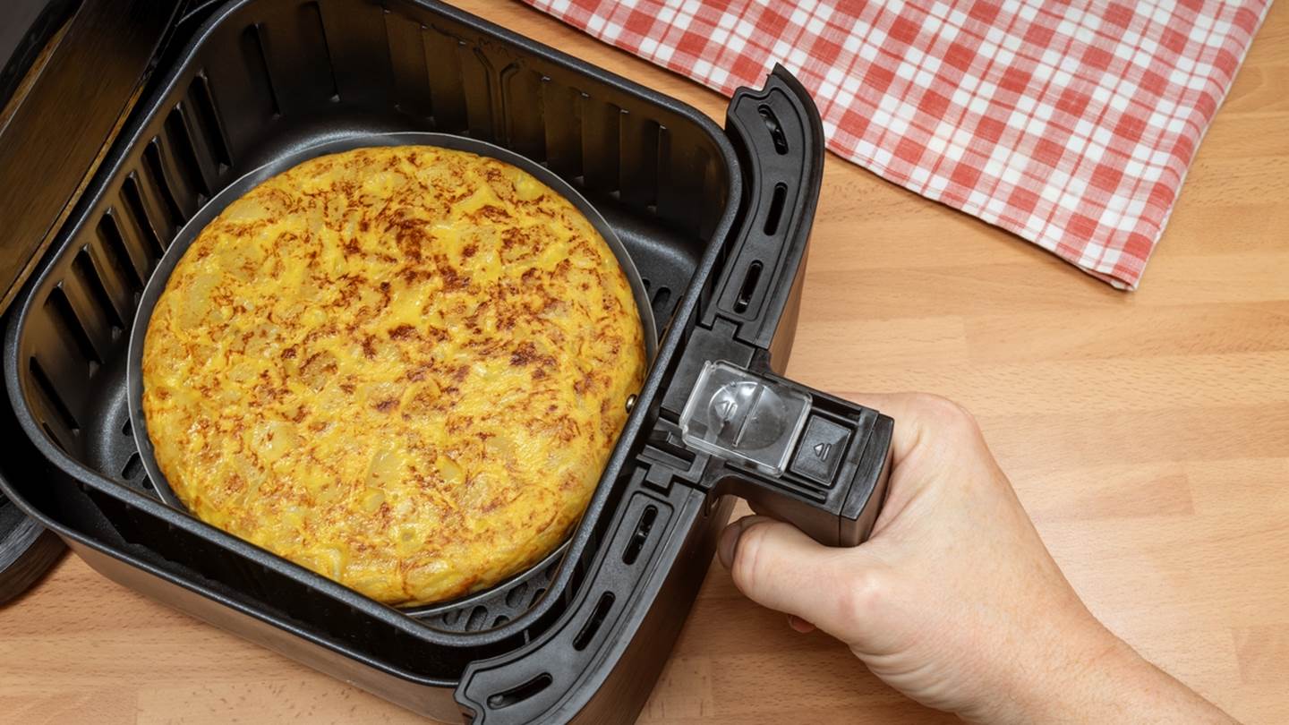 Πανεύκολες συνταγές για να φτιάξεις στο air fryer ακόμα κι αν είσαι 'άμπαλος' στο μαγείρεμα