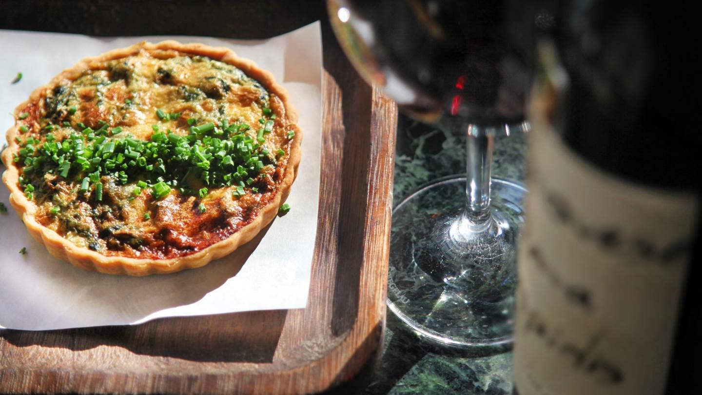 Το By the Glass έρχεται κοντά σου