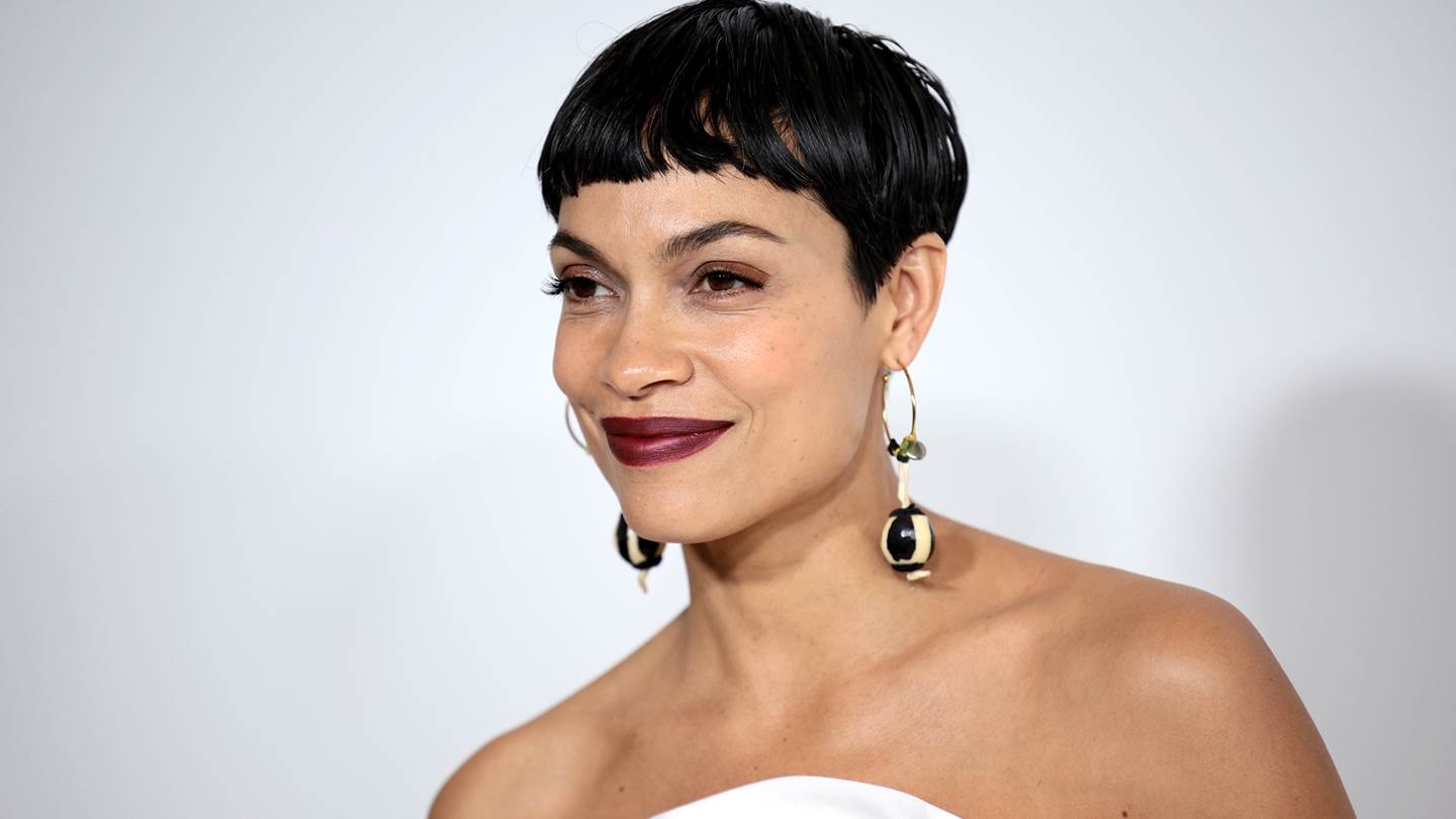 Η ένδοξα ερωτική Rosario Dawson