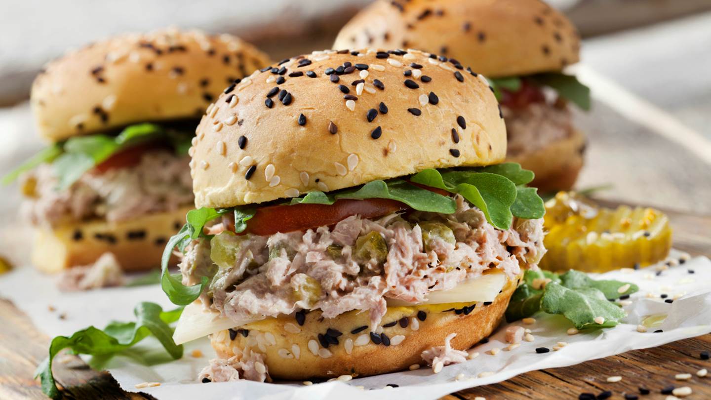 Burger με τόνο κονσέρβας, γιατί όχι;