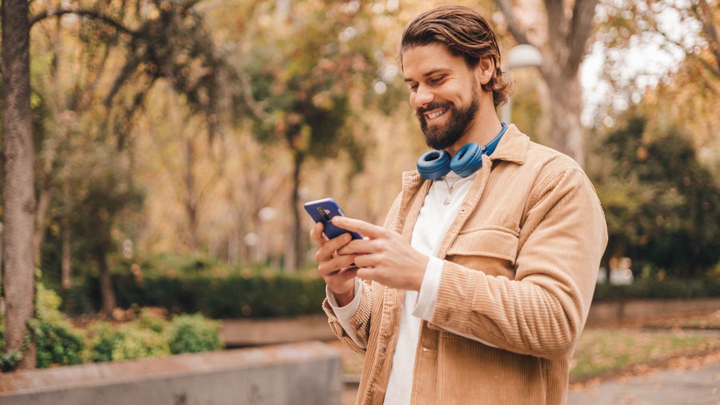 Πώς θα 'πειράξεις' τις φωτογραφίες στο κινητό σου με τη βοήθεια της τεχνητής νοημοσύνης