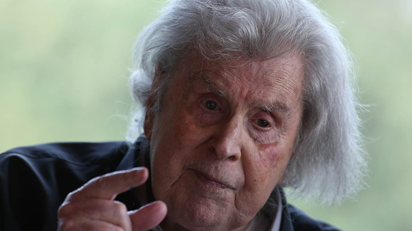 Έφυγε από τη ζωή ο Μίκης Θεοδωράκης