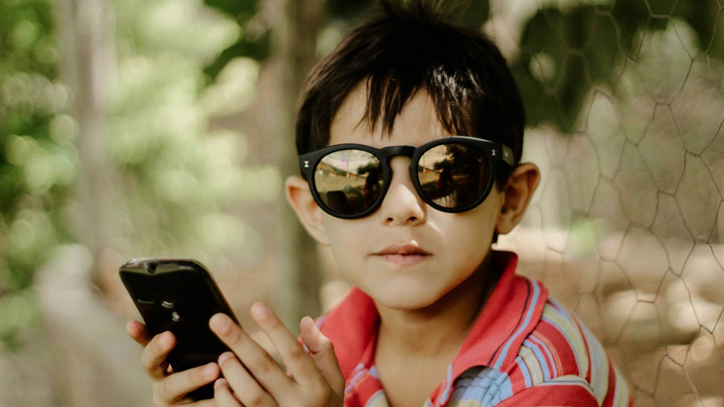 Ελλάδα: Απαγορεύει τα social media σε παιδιά μέχρι 15 ετών