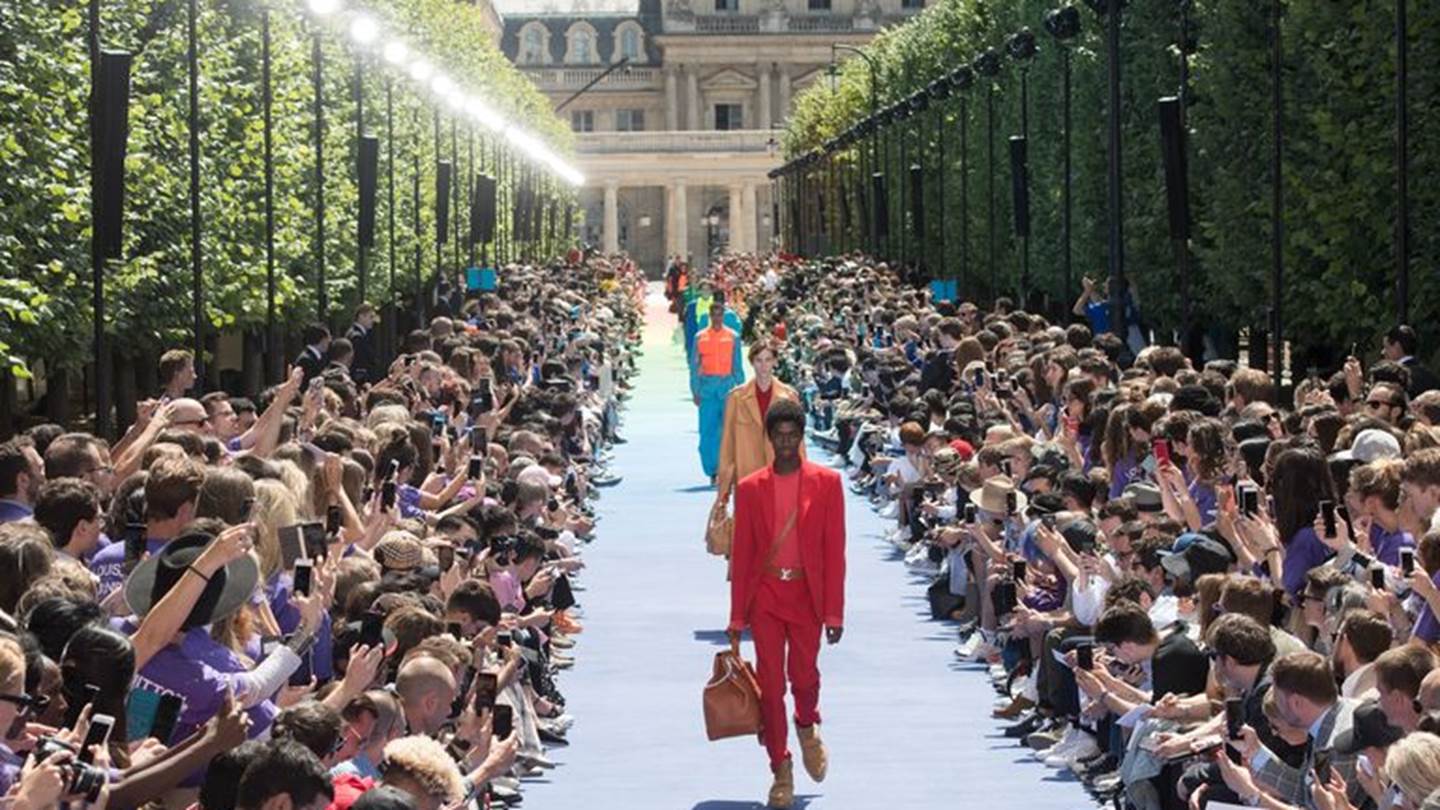 Η πρώτη online Εβδομάδα Μόδας θα γίνει στο Λονδίνο