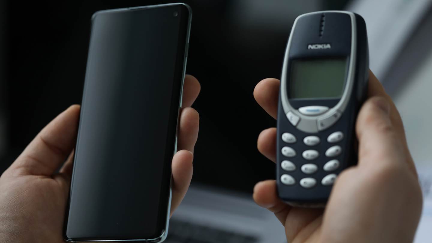 Η επιστροφή των dumbphones