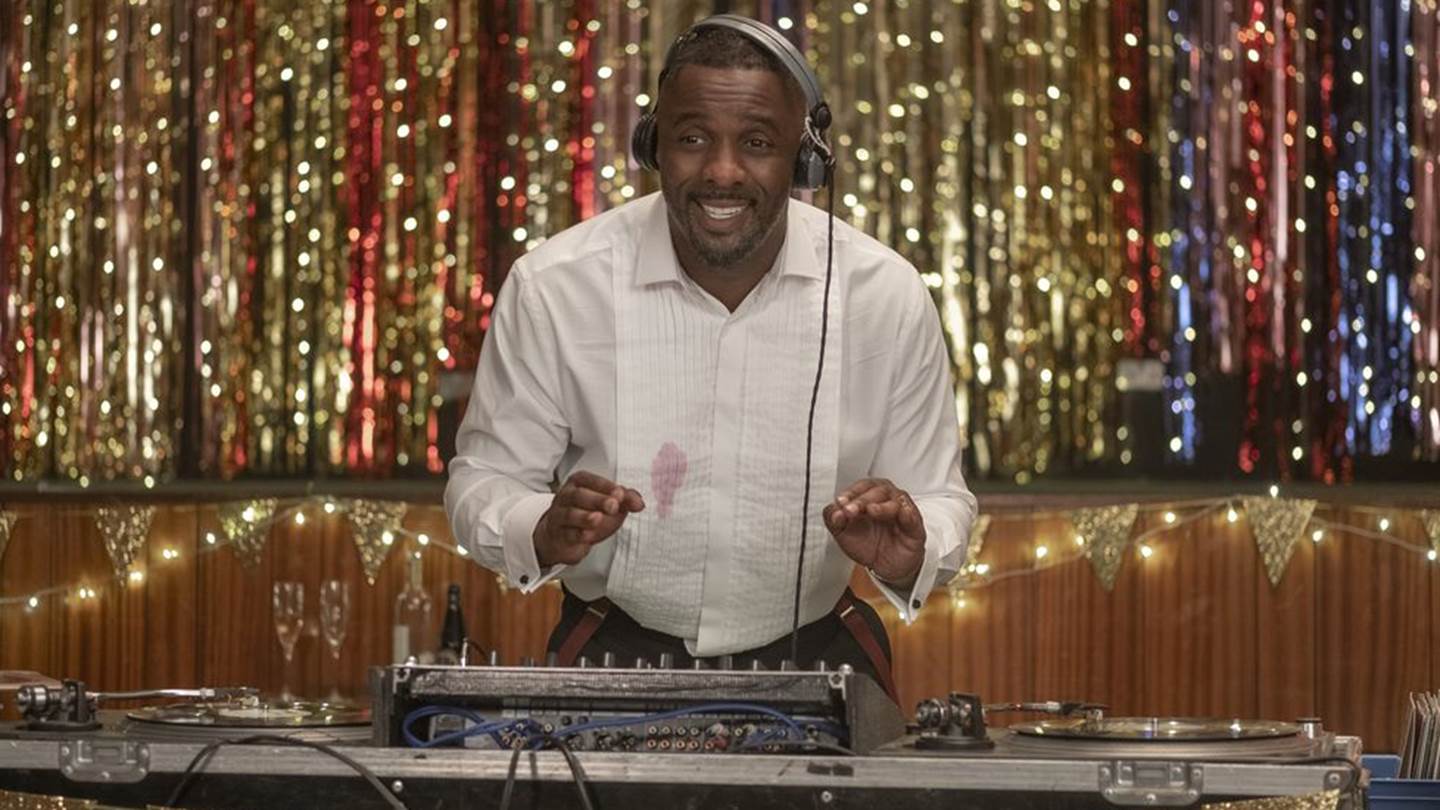 Ο Idris Elba από DJ γίνεται νταντά στο πρώτο trailer του Turn Up Charlie