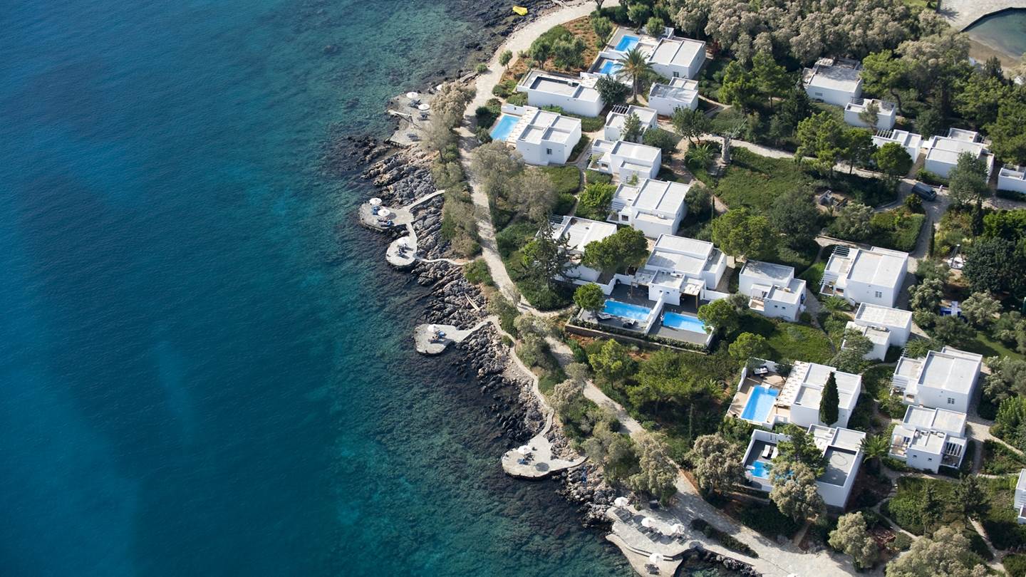Για κρητικό Πάσχα στο Minos Beach Art Hotel