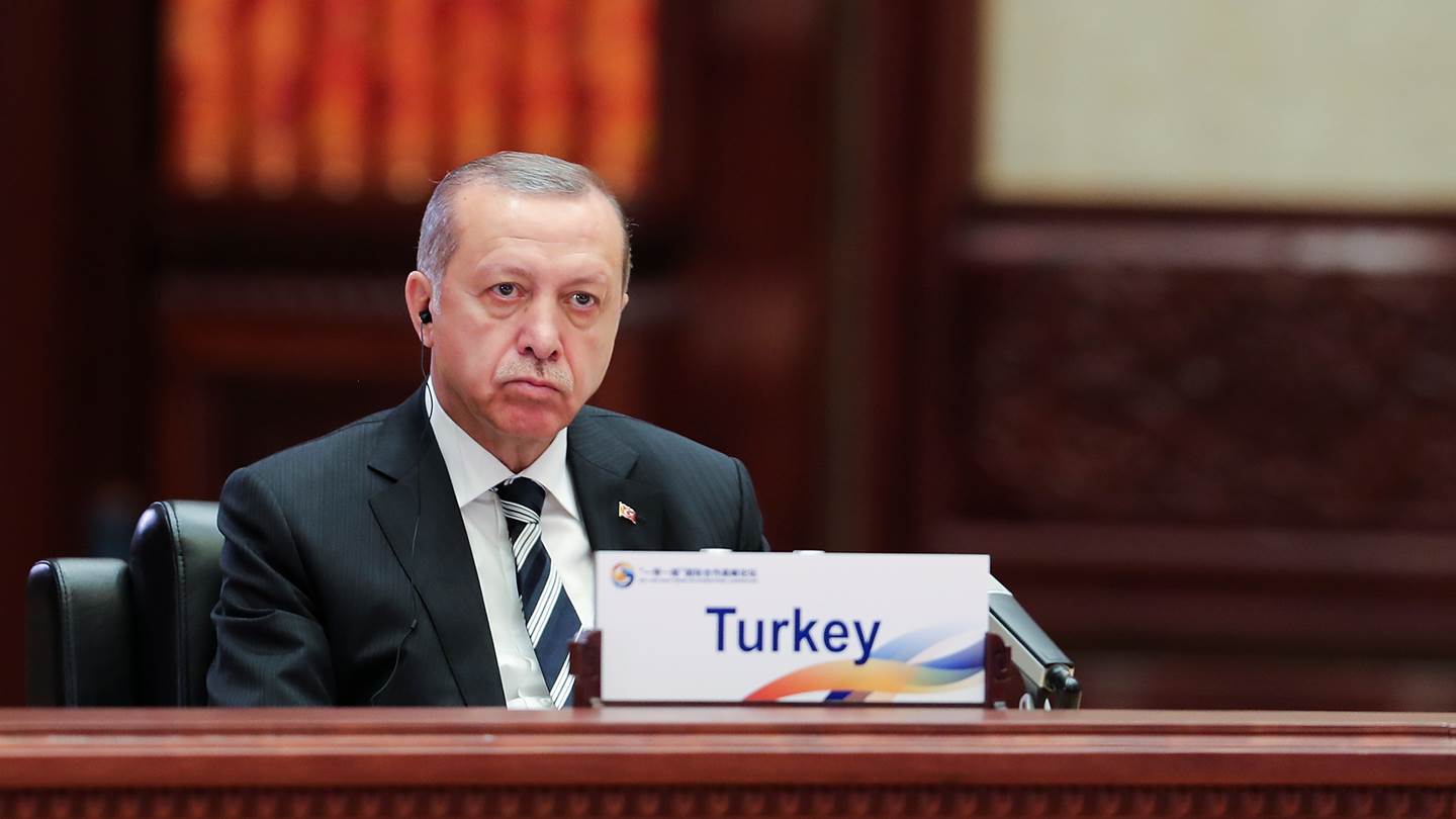 Η Τουρκία είναι ένα βήμα πριν το ΔΝΤ