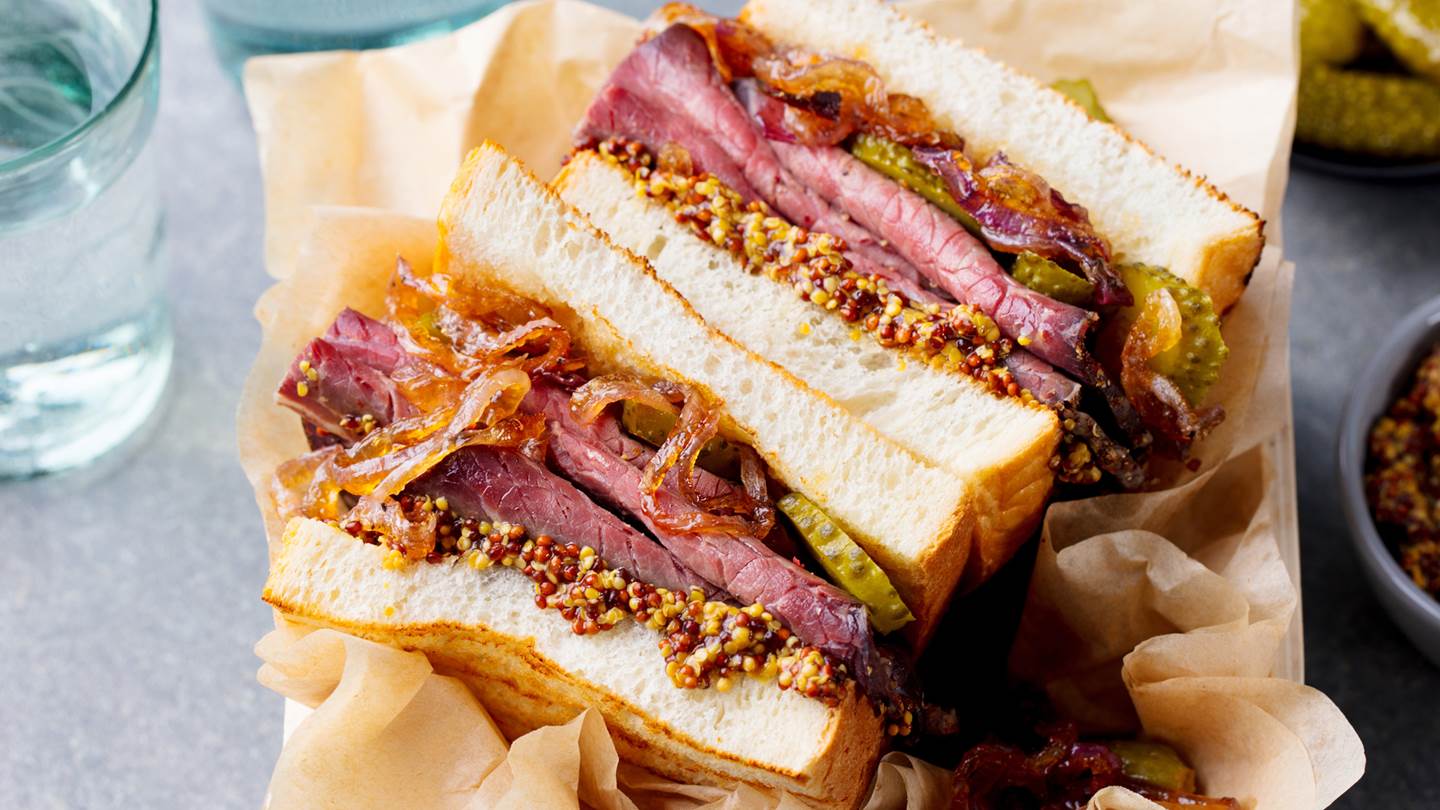 Μάλλον το νοστιμότερο club sandwich που μπορείς να φτιάξεις